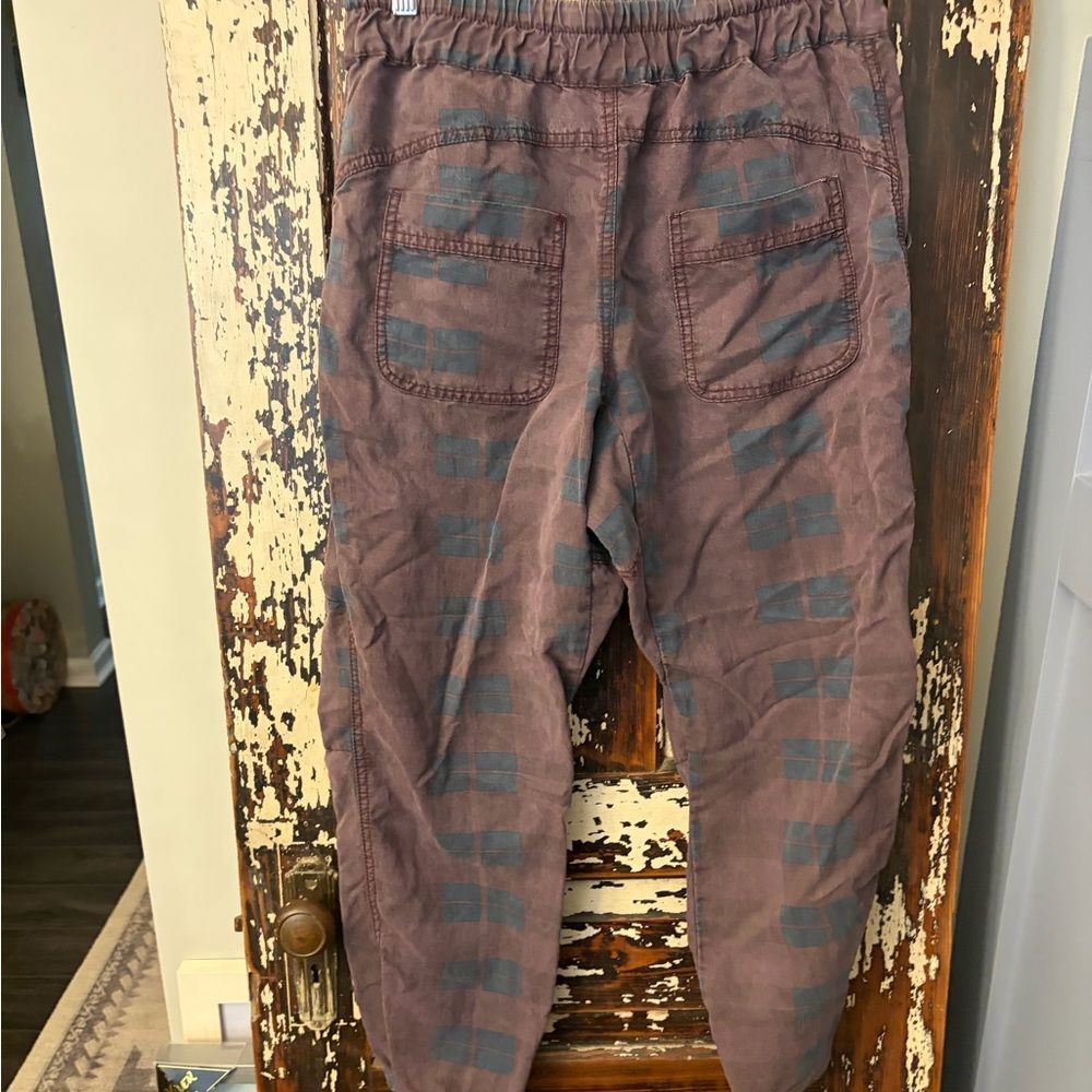 Anthropologie Joggers in Brown and Gray plaid size small - Picture 5 of 8